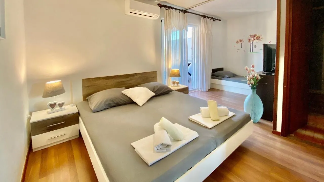 Classic Guest House Keko Rab Barbat na Rabu 3*,  Croatia